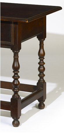 Philadelphia Stretcher-base Dressing Table